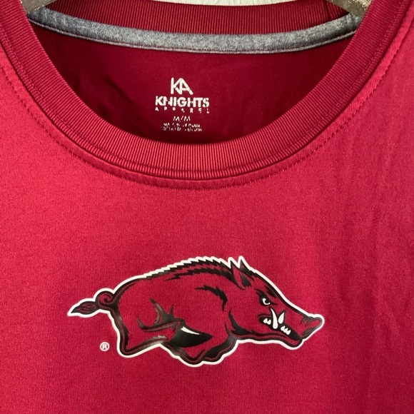 Arkansas Razorbacks Shirt - Picture 2 of 4